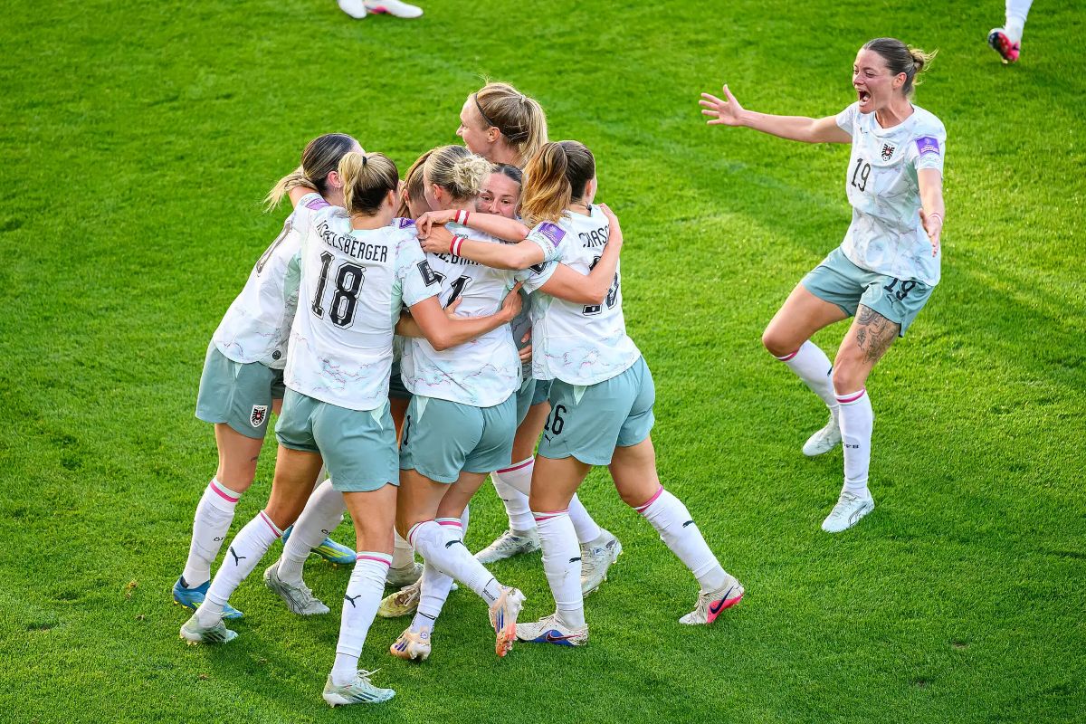 Österreichs Frauen-Nationalteam | Bildrechte: SN/APA Max Slovencik